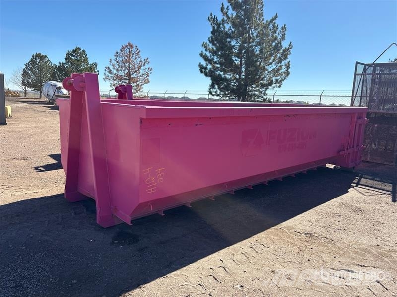 18 ft 1 in Roll-Off Container Īpaši konteineri