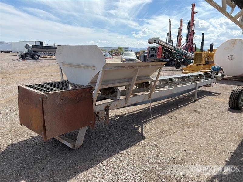 18 in x 25.9 ft Stationary Conveyor Sonstige Baumaschinen