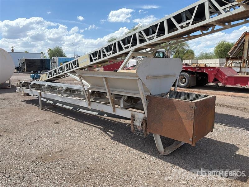 18 in x 25.9 ft Stationary Conveyor Sonstige Baumaschinen