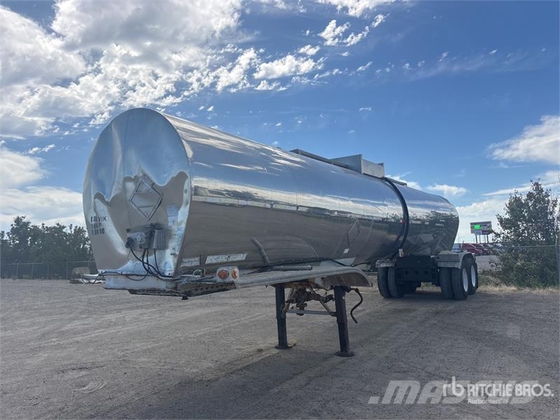 1983 Fruehauf 6700 gal T/A Tanker Trailer 罐體拖車