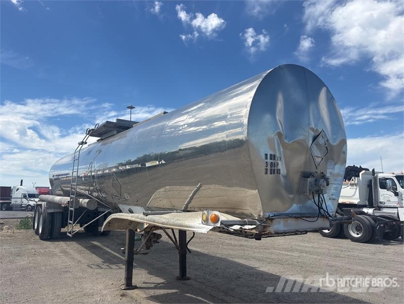 1983 Fruehauf 6700 gal T/A Tanker Trailer 罐體拖車