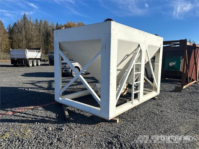  2 ft 4 in x 3 ft 10 in Aggregate Hopper Gradbeništvo - drugo