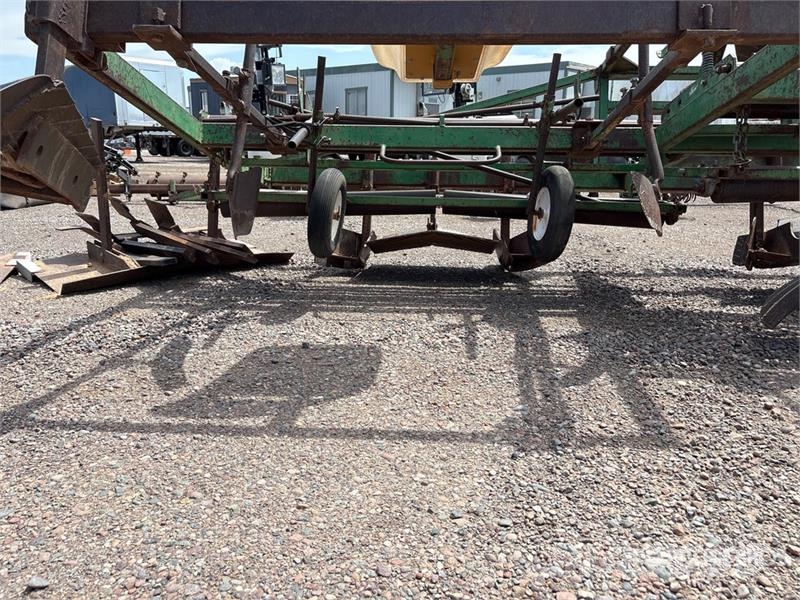 20 ft 8 in x 9 ft 7 in Plastic Mulch Layer Lauksaimniecība- Citi