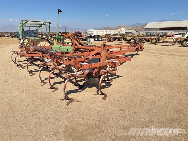  20 ft Chisel Plow Meißelgrubber