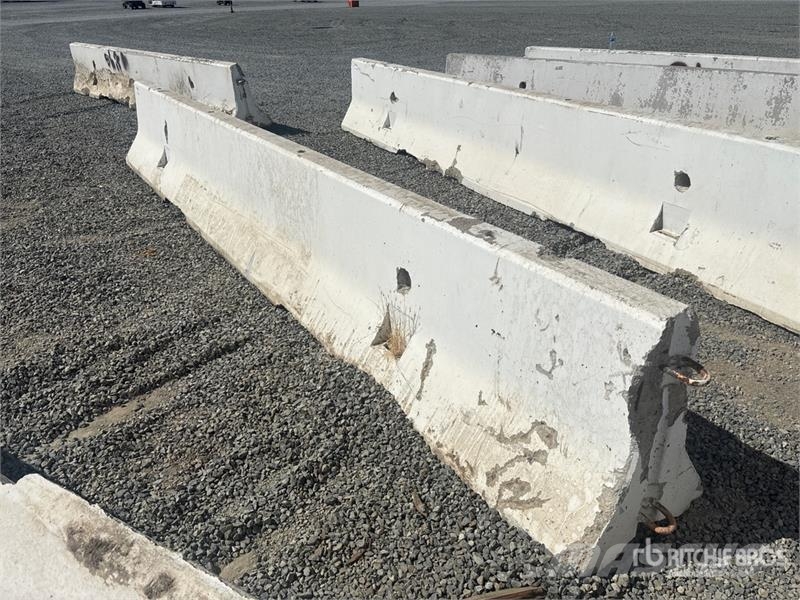  20 ft Concrete Barrier Outros componentes