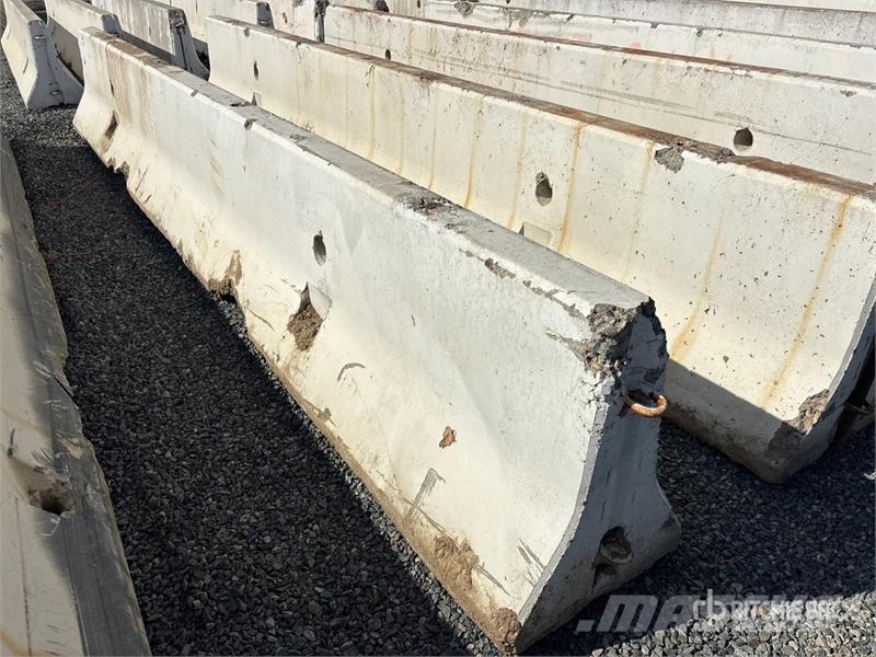 20 ft Concrete Barrier Drugi deli