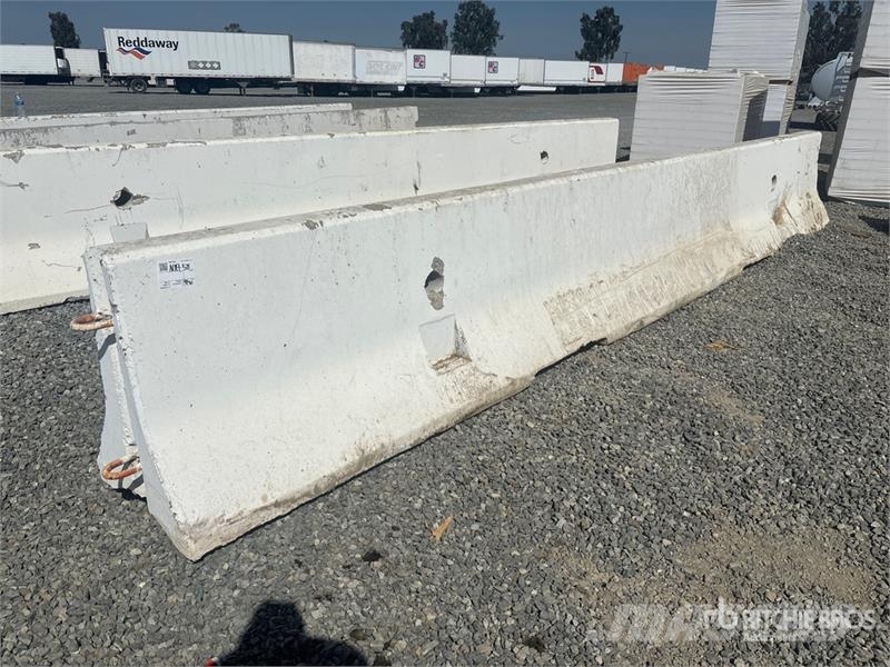  20 ft Concrete Barrier Outros componentes