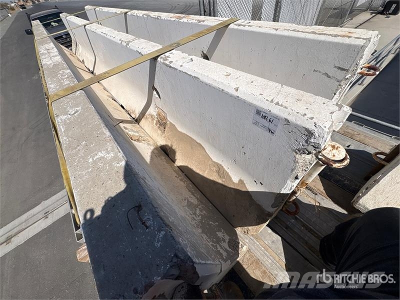 20 ft Concrete Barrier Outros componentes