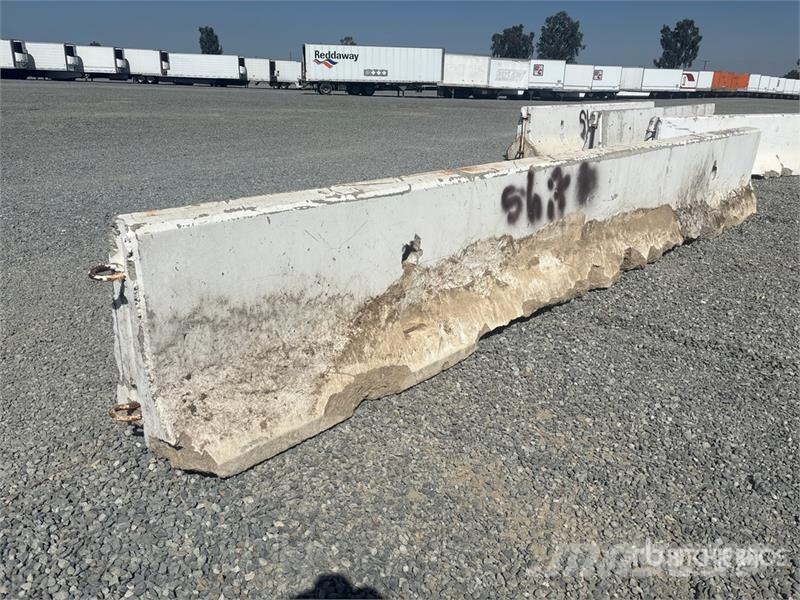 20 ft Concrete Barrier Outros componentes