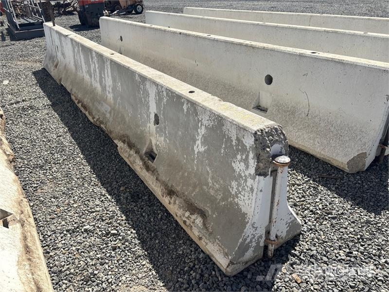 20 ft Concrete Barrier Otros componentes