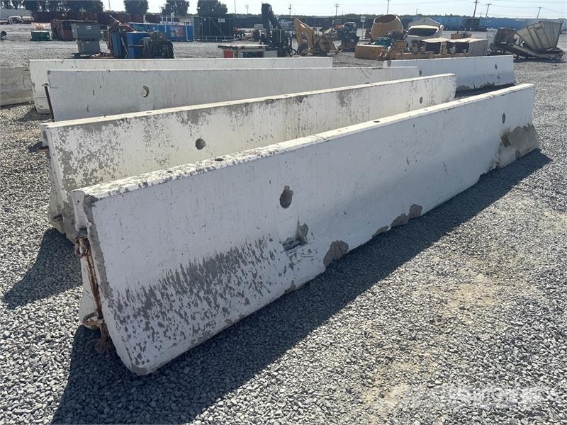 20 ft Concrete Barrier Outros componentes