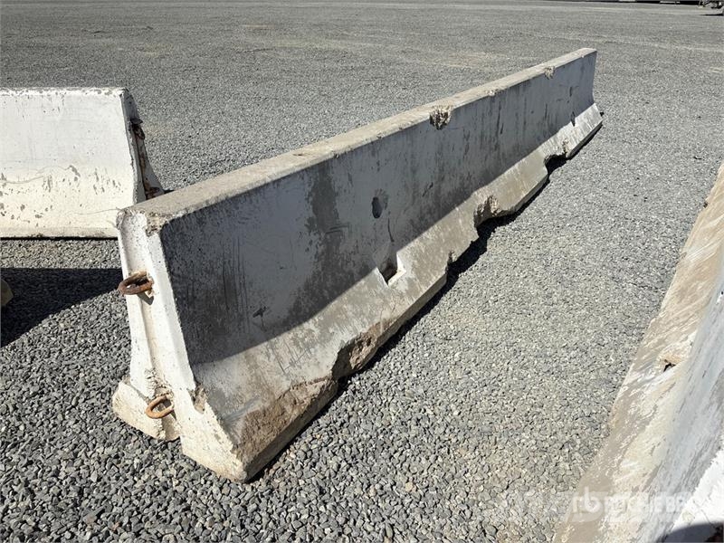 20 ft Concrete Barrier Outros componentes