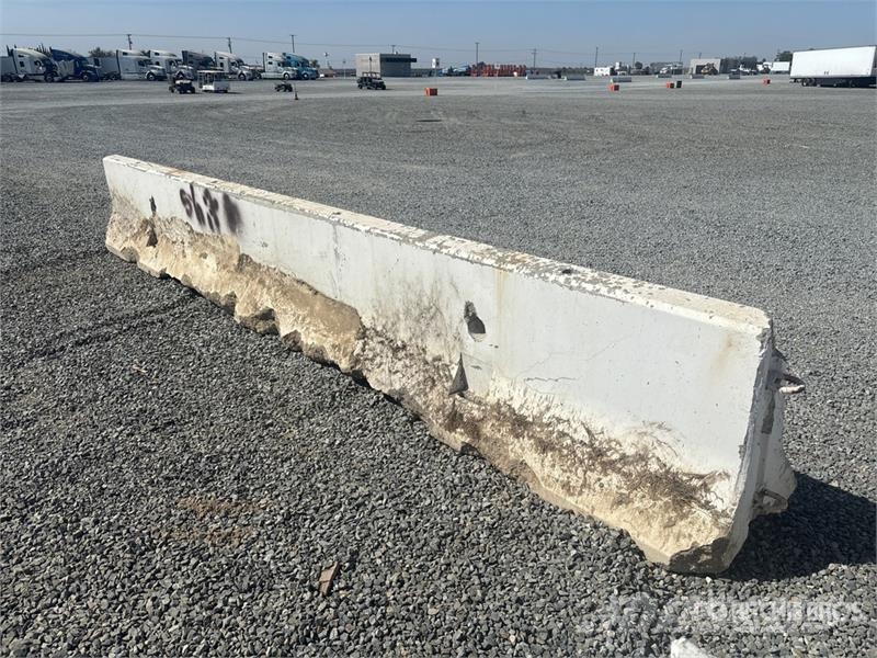 20 ft Concrete Barrier Outros componentes
