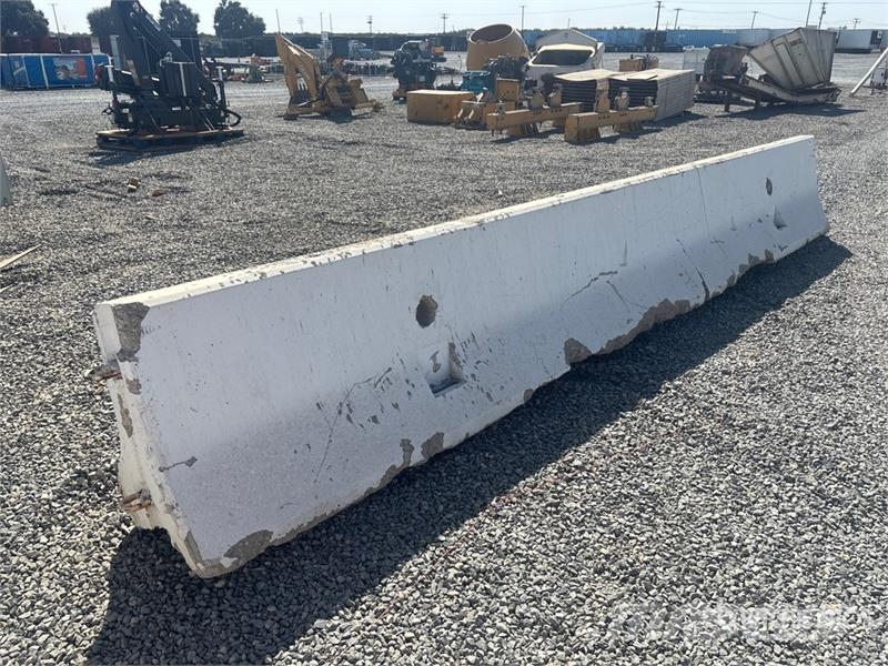 20 ft Concrete Barrier Outros componentes