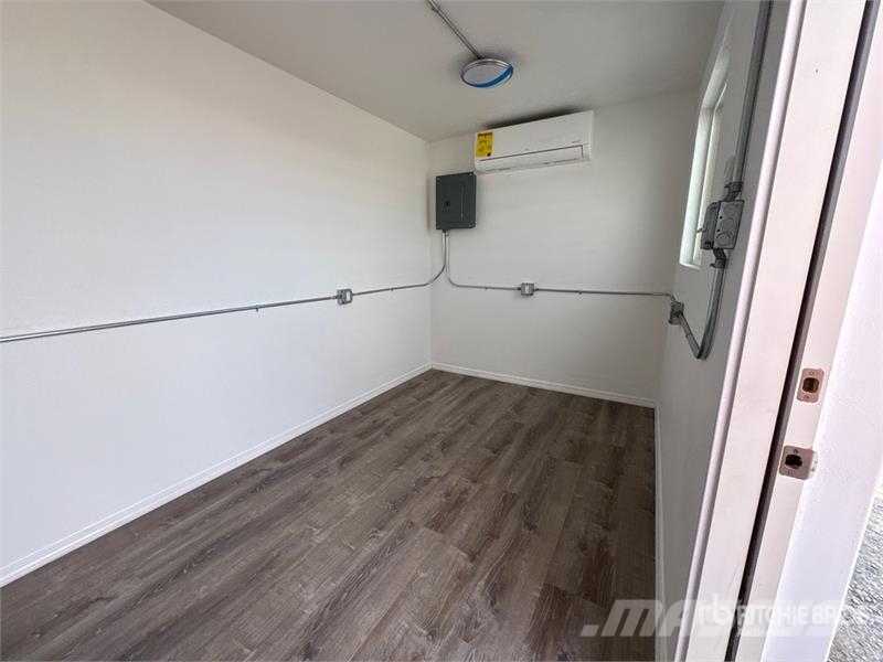  20 ft  ft x 8 ft Skid-Mounted Mobile Office Storag 儲存用貨櫃