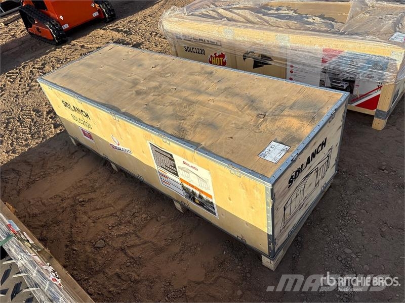 20 ft x ft Enclosed Carport Stålrammer