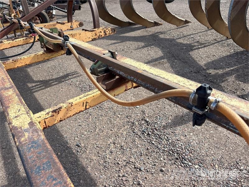 20ft Tool Bar with drop spray tips Other components