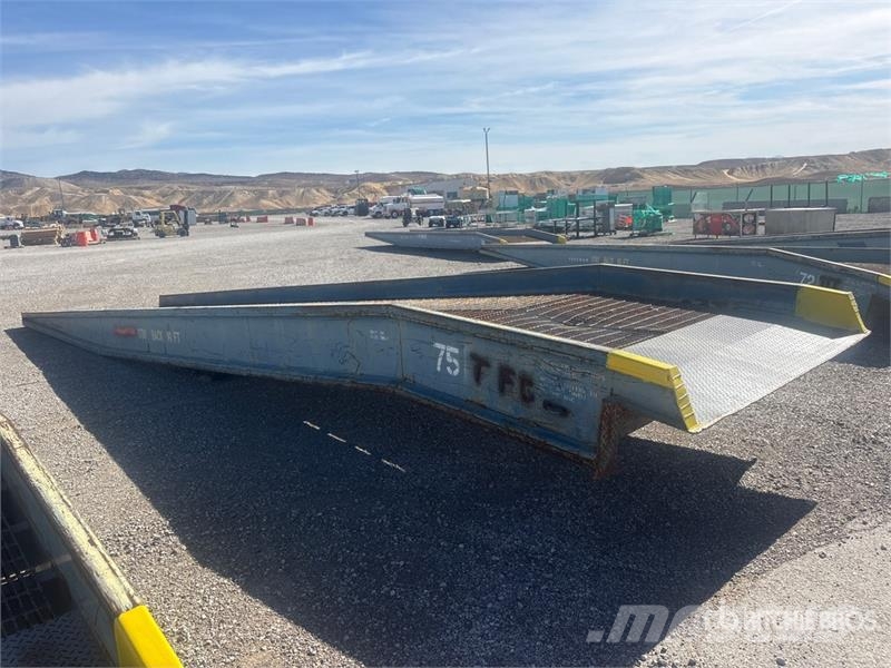 20SYS8436L Loading Dock Other components
