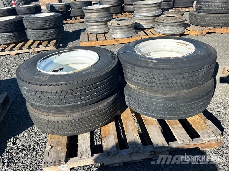  215/75R17.5 Tires الإطارات والعجلات والحافات
