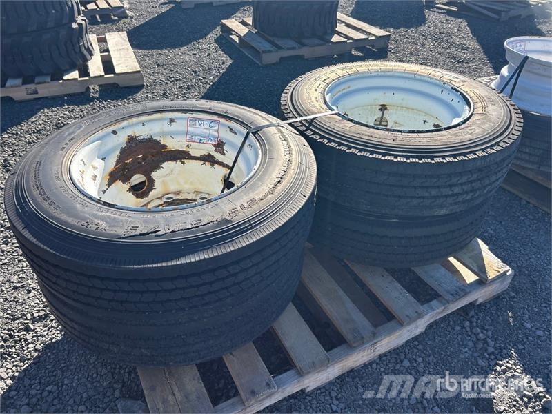  215/75R17.5 Tires الإطارات والعجلات والحافات