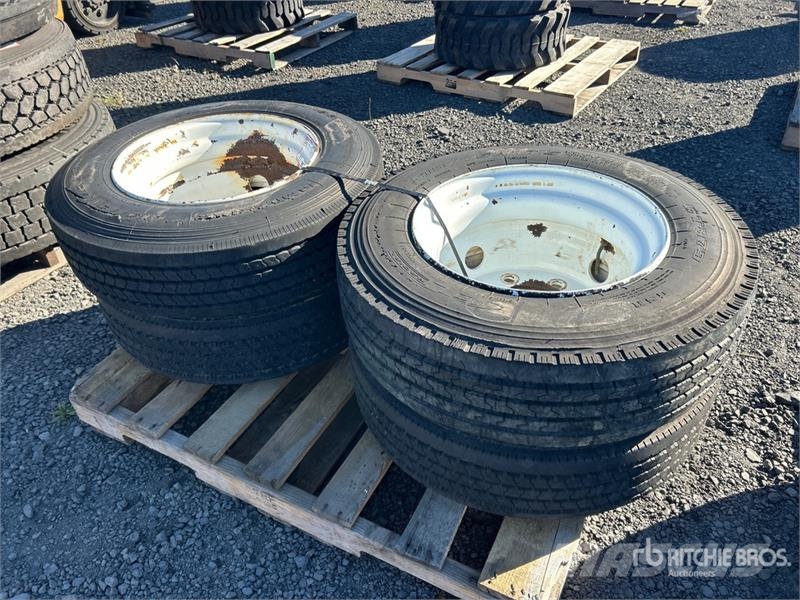  215/75R17.5 Tires الإطارات والعجلات والحافات