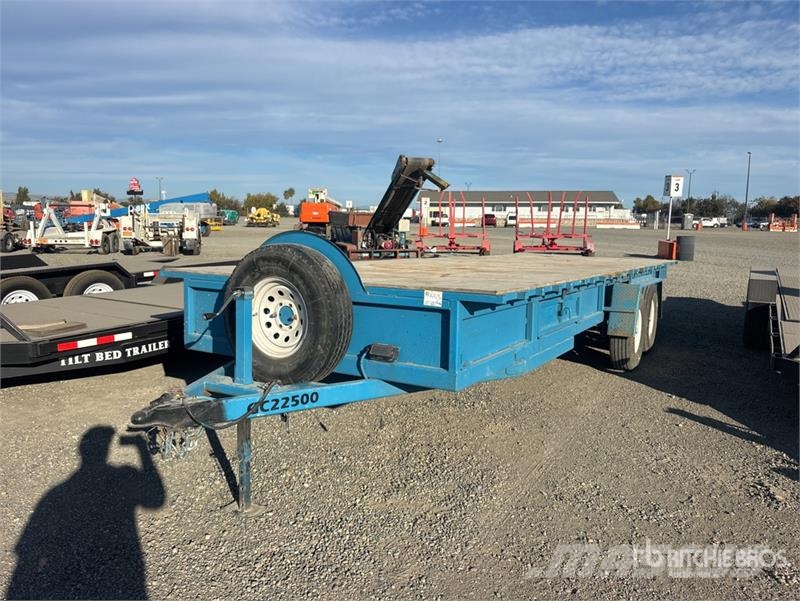 22 ft T/A Flatbed Trailer Platformas/izkraušana no sāniem