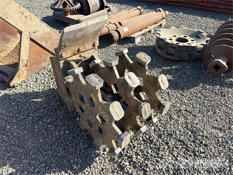 22 in Backhoe Compaction Wheel Gradbeništvo - drugo