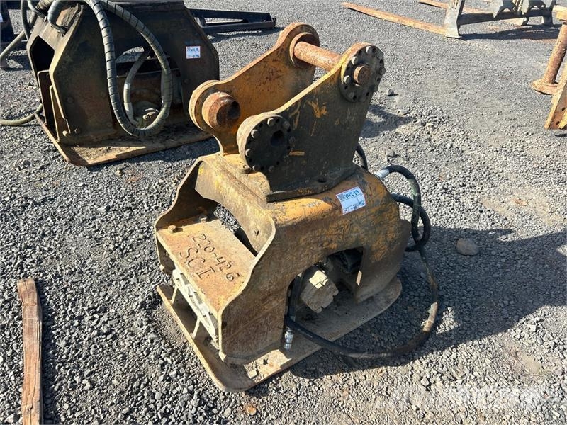  22 in Plate Compactor Attachment プレートコンパクター