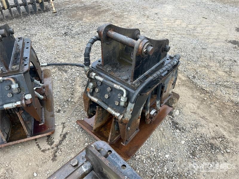 23 in Plate Compactor Attachment - Fits Cat 420D Trilmachines