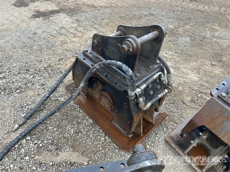 23 in Plate Compactor Attachment - Fits Cat 420D Trilmachines
