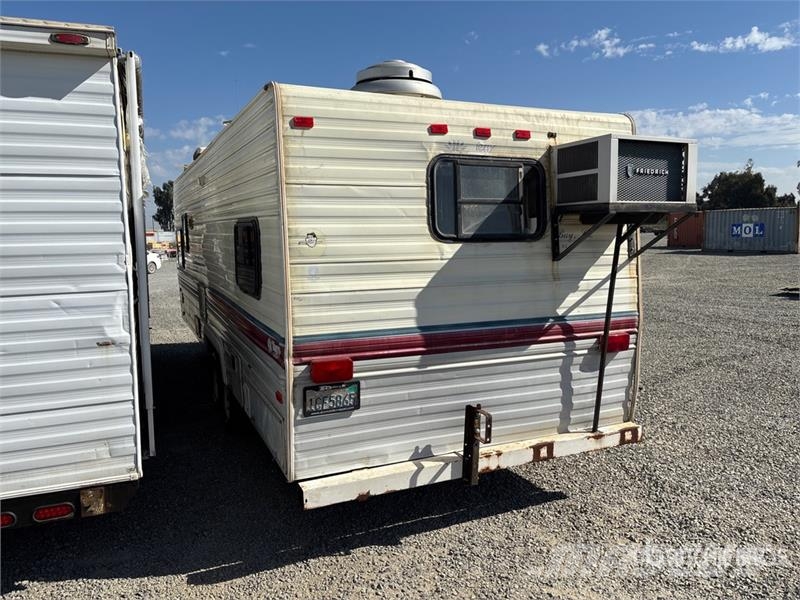 24 ft T/A Travel Trailer Otros remolques