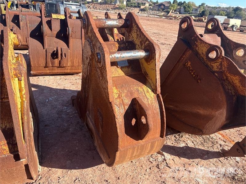 24 in Digging Excavator Bucket دلاء