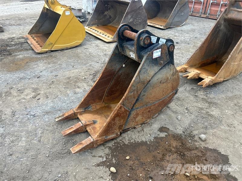 24 in Digging Excavator Bucket - Fits SY135, ZX120 Ковши