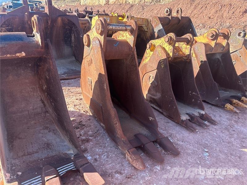 24 in Digging Excavator Bucket دلاء