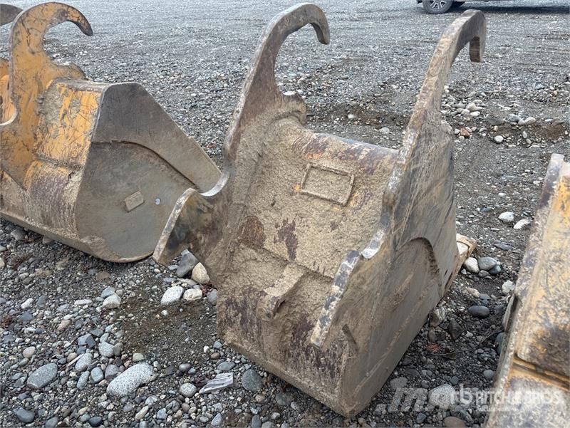  24 in Q/C Digging Excavator Bucket - Fits Cat 320 Žlice