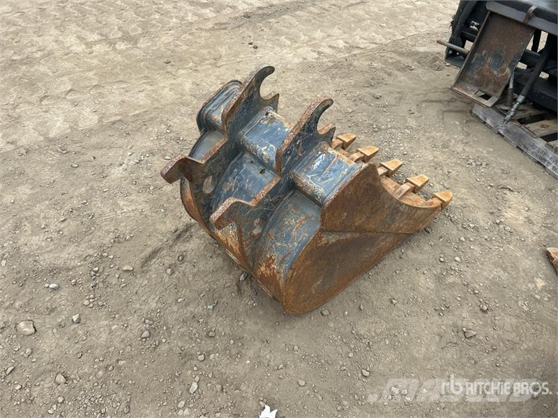 24 in Q/C Digging Excavator Bucket - Fits John Dee Ковши