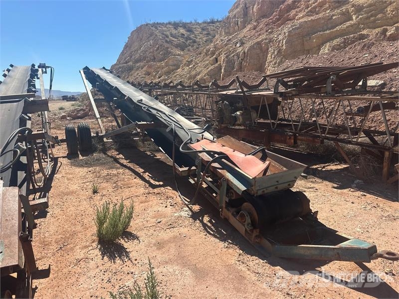 24 in x 39 ft Portable Radial Stacking Conveyor Construcción - Otros