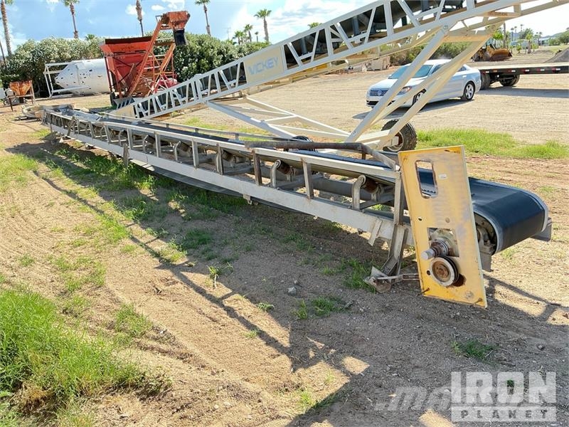 24 in x 45 ft Stacking in x 45 ft Conveyor (Inope 건설 장비 - 기타