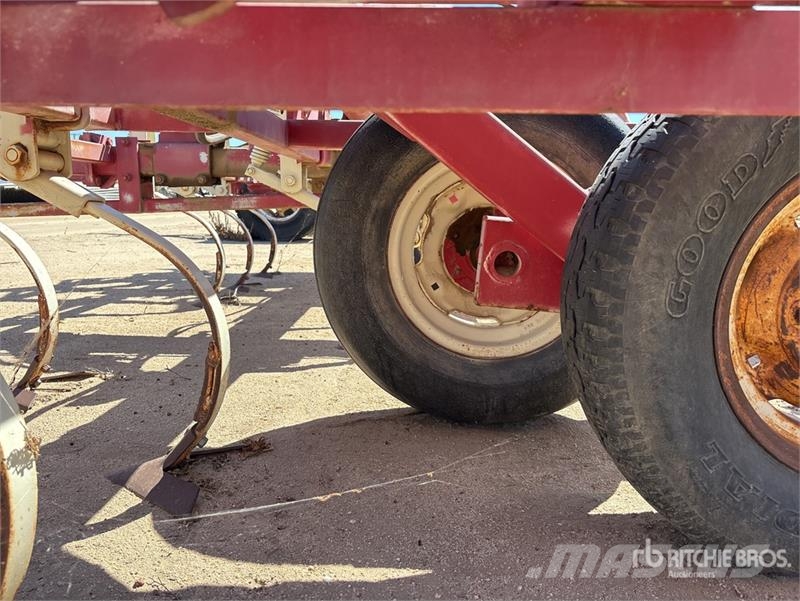  25 ft Chisel Plow Meißelgrubber