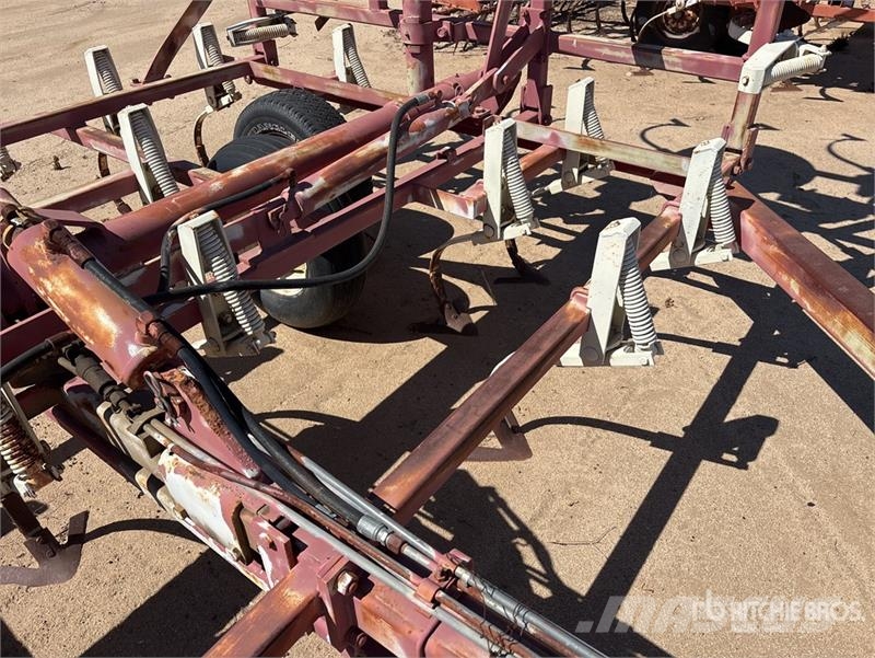  25 ft Chisel Plow Meißelgrubber