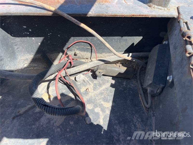 25 ft Tri/A Equipment Trailer Autovežių priekabos