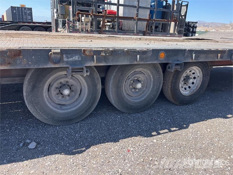 25 ft Tri/A Equipment Trailer Autovežių priekabos