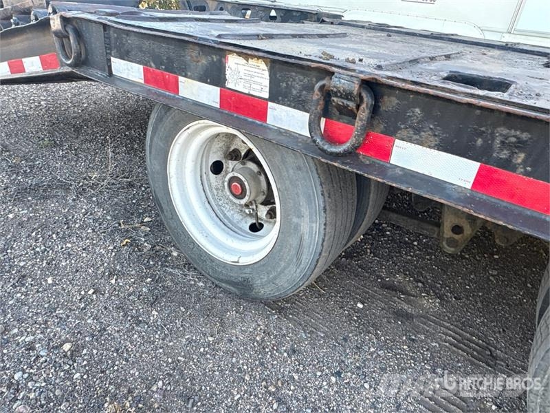  26 ft Tri/A Equipment Trailer Biltransporter henger