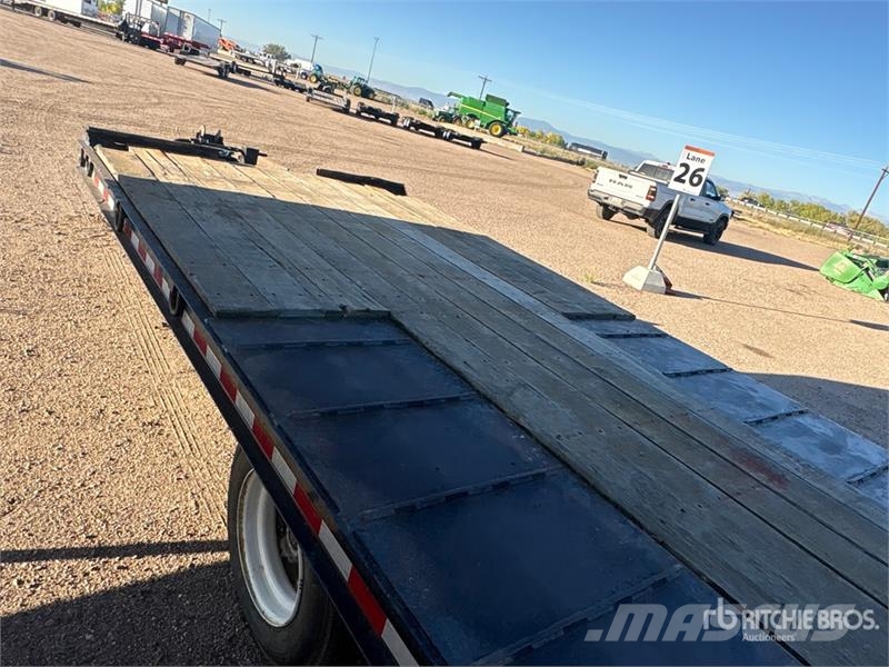  26 ft Tri/A Equipment Trailer Biltransporter henger