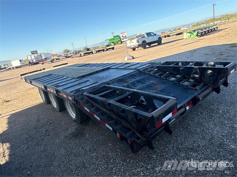  26 ft Tri/A Equipment Trailer Biltransporter henger