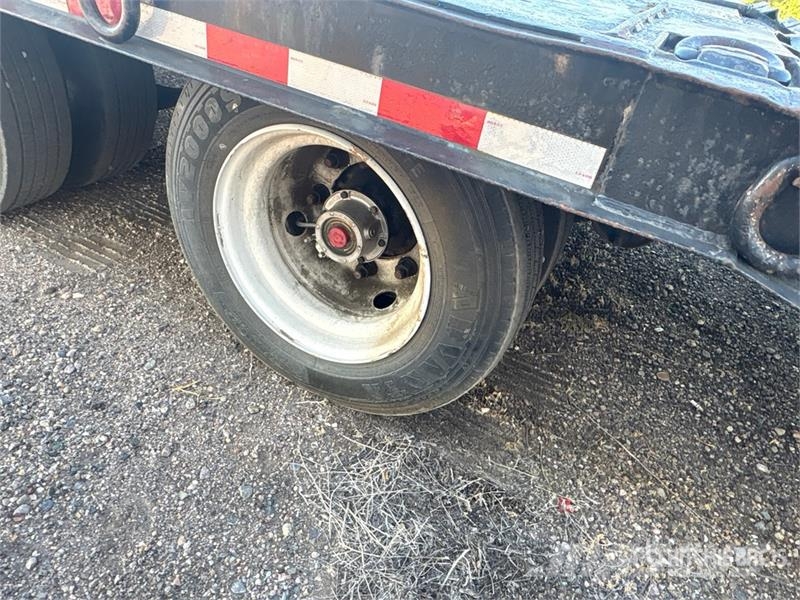  26 ft Tri/A Equipment Trailer Biltransporter henger