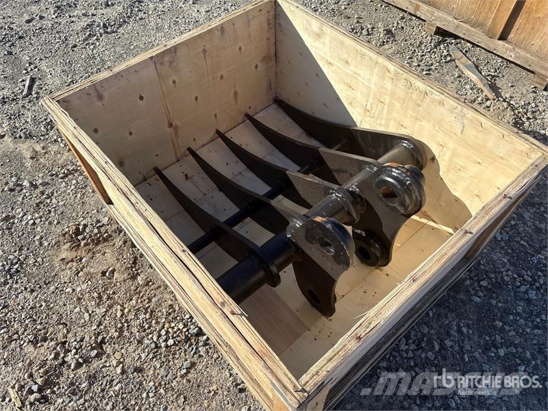 26 in Excavator Rake Ancinhos e espalhadores de feno