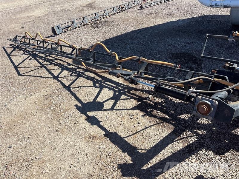 28 ft 2 in 3-Point Liquid Fertilizer Bar Další
