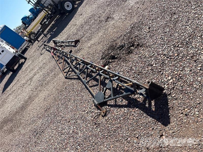 28 ft 2 in 3-Point Liquid Fertilizer Bar Další