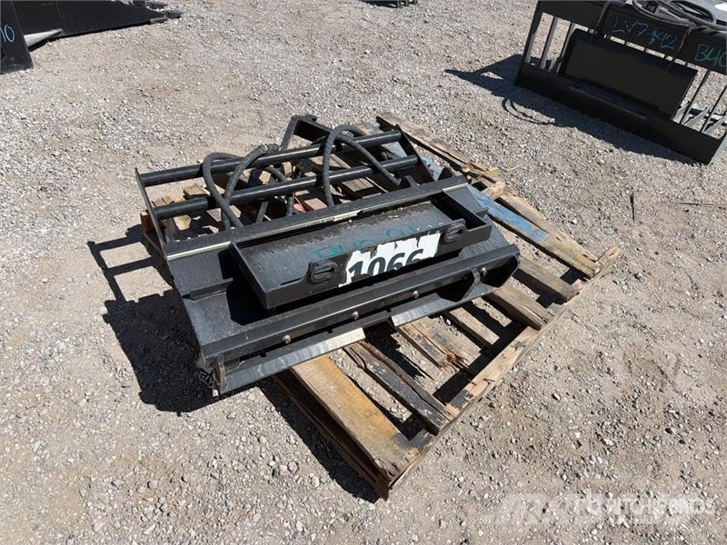 29 in Skid Steer Forks (Unused) Vilice